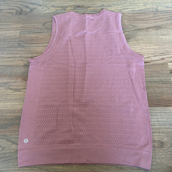 Lululemon tank - Picture 3 of 4